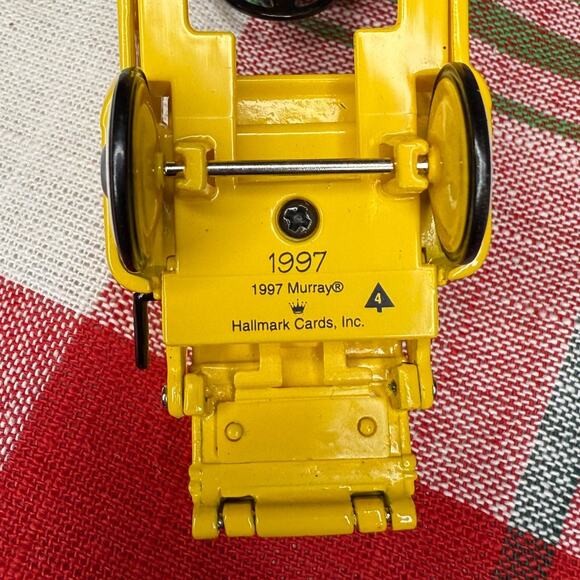 The 1953 Murray Dump Truck, No 742, by Hallmark, W/Jet Flow Drive - Picture 2 of 4